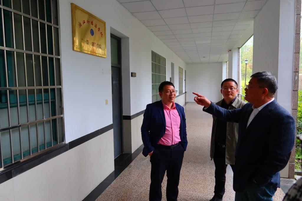 副校长赵庆荣深入我院调研基础软件服务建设情况